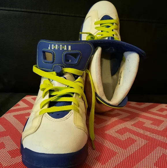 JORDAN BOOTS,JUNIOR USED GENTLY, SIZE 6, $40 - Picture 5 of 7